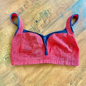 Red & Black Lululemon Sports Bra with Clasp